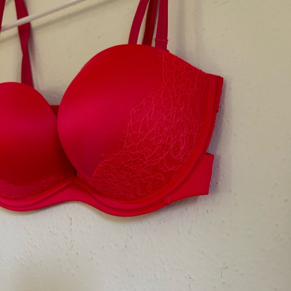 NWT Victoria’s Secret Hot Coral Pink Lace Very Sexy Strapless Bra 32 D - Picture 3 of 8